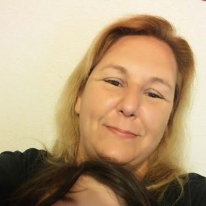 Meet your Posher, Debbie